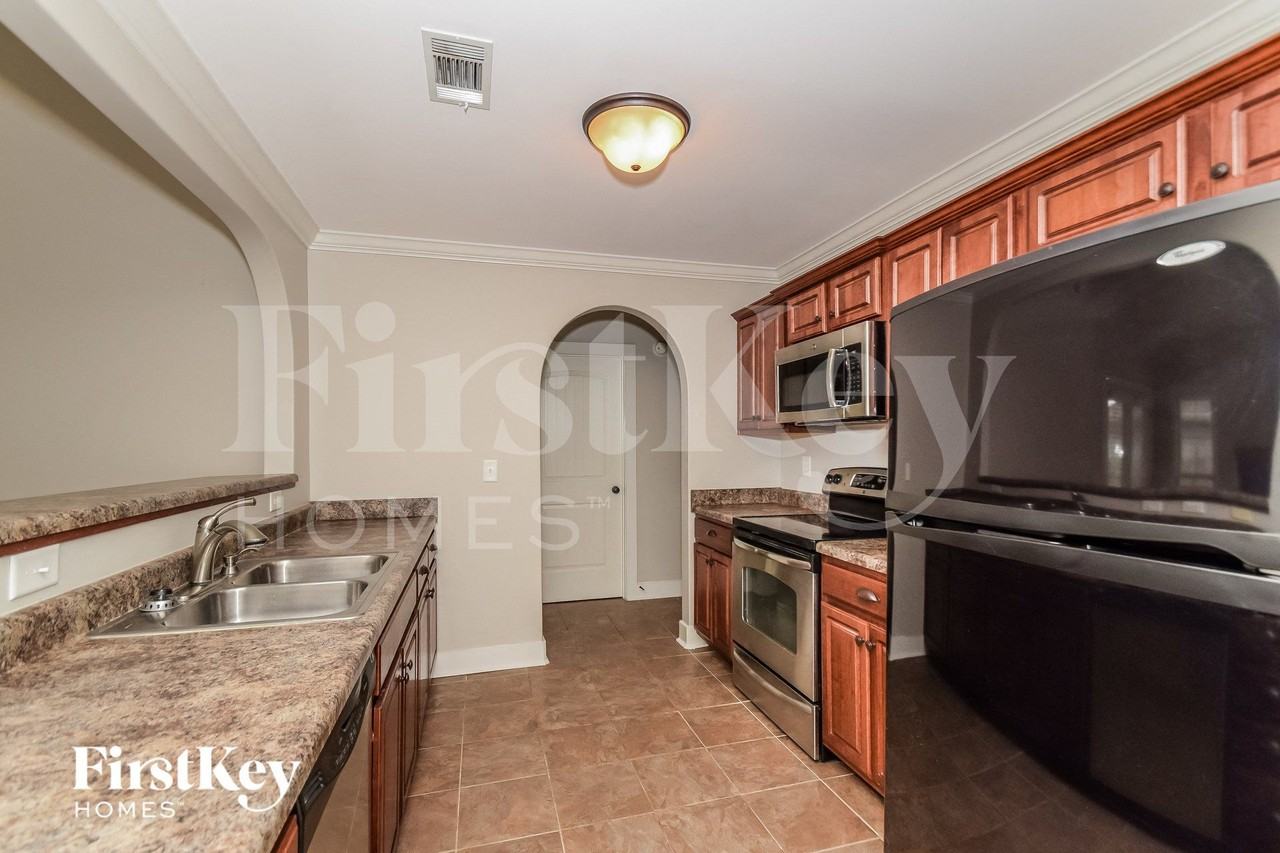 4878 Stonecreek Way - Photo 5 of 15