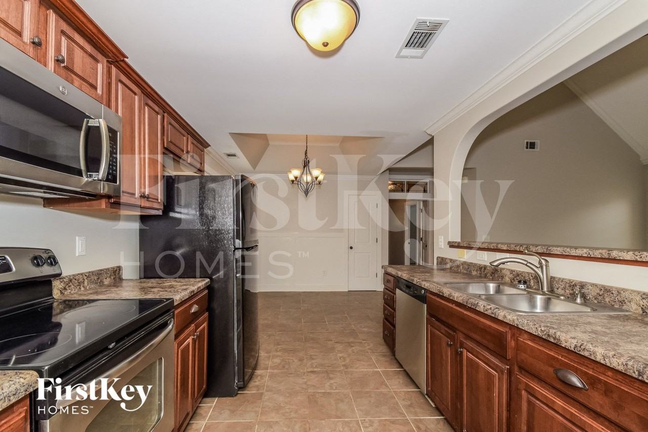 4878 Stonecreek Way - Photo 6 of 15