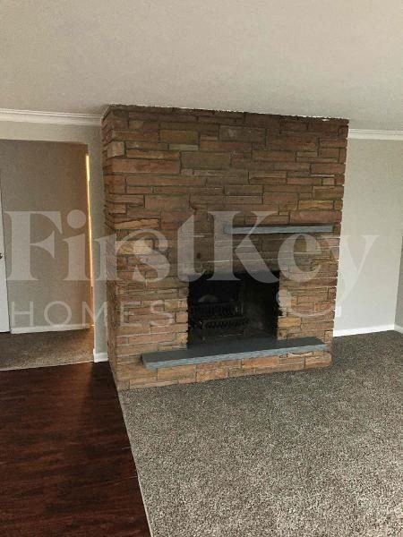 2032 Bethesda Blvd - Photo 7 of 39