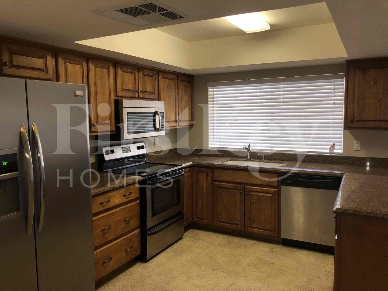 1721 W Saint Moritz Ln - Photo 6 of 19