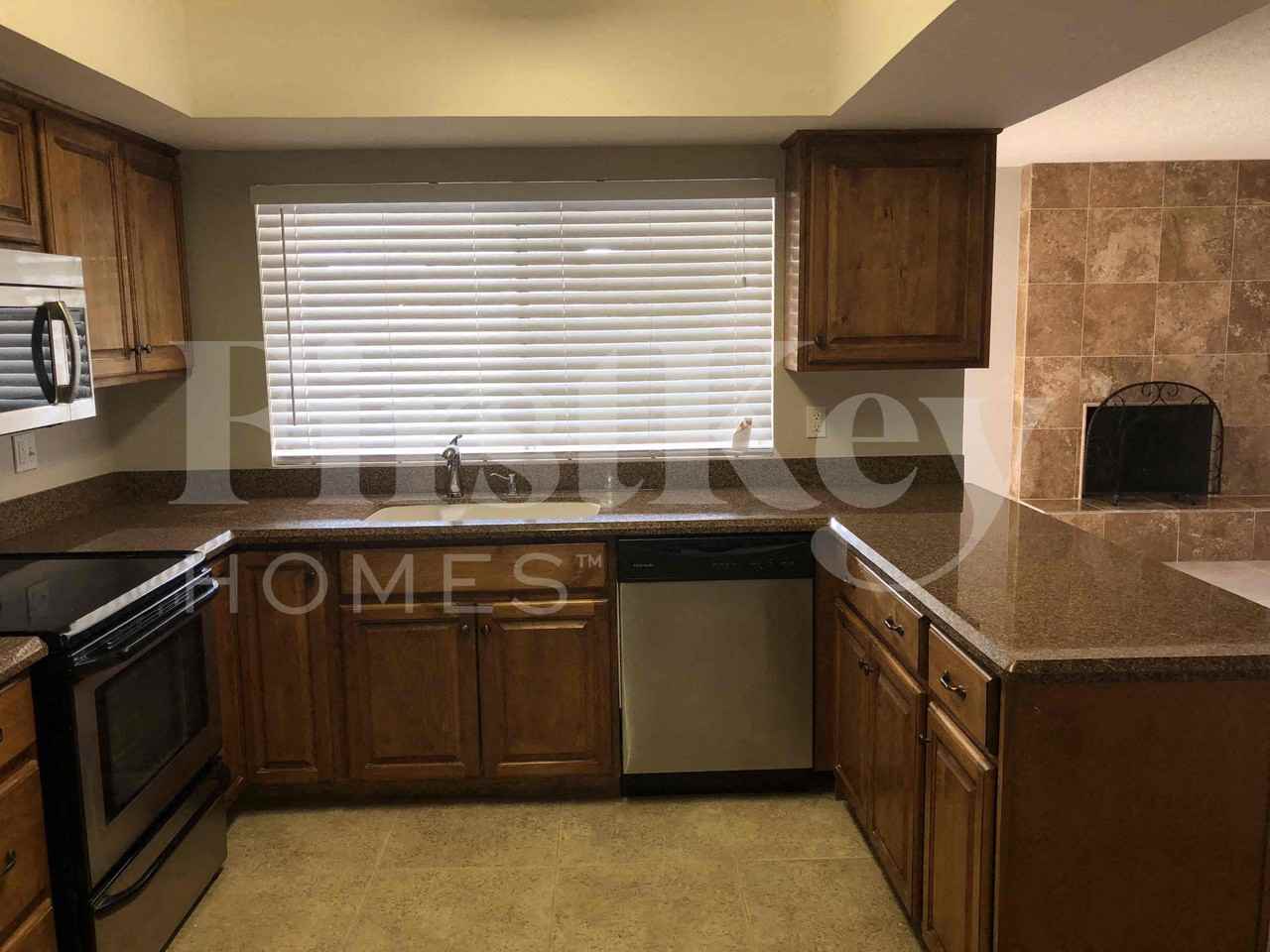 1721 W Saint Moritz Ln - Photo 7 of 19