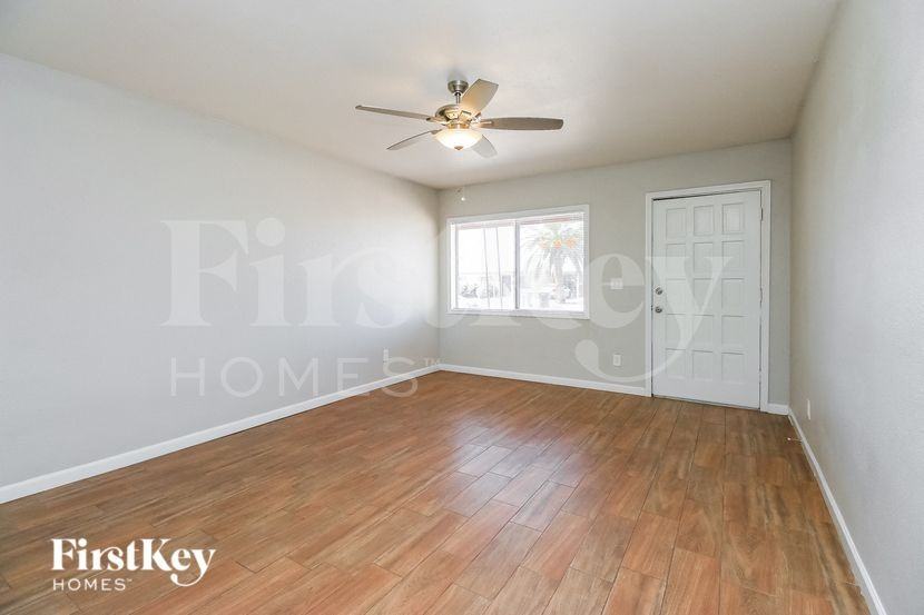 15035 N 28th Ave - Photo 2 of 15