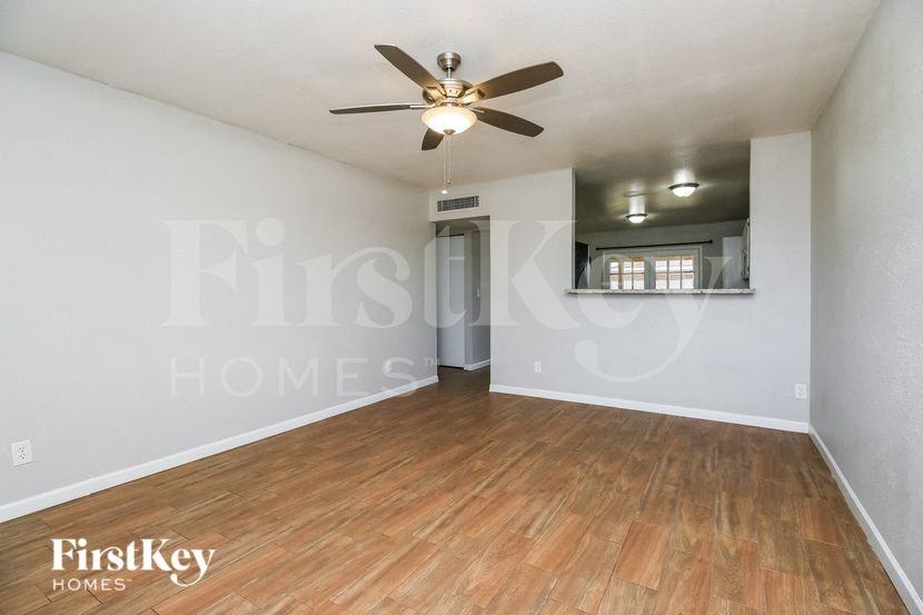 15035 N 28th Ave - Photo 4 of 15