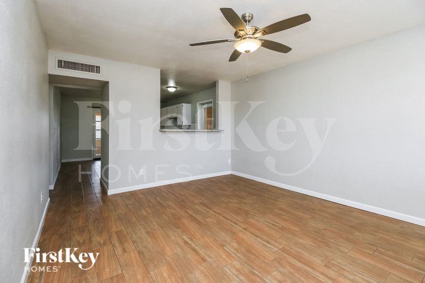 15035 N 28th Ave - Photo 5 of 15