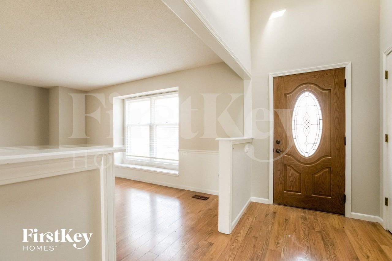 1419 S Sheridan Bridge Pl - Photo 3 of 15