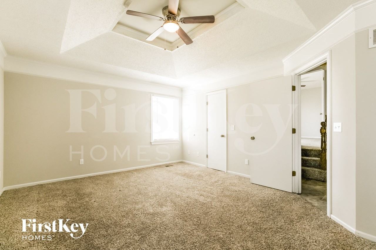 1419 S Sheridan Bridge Pl - Photo 7 of 15