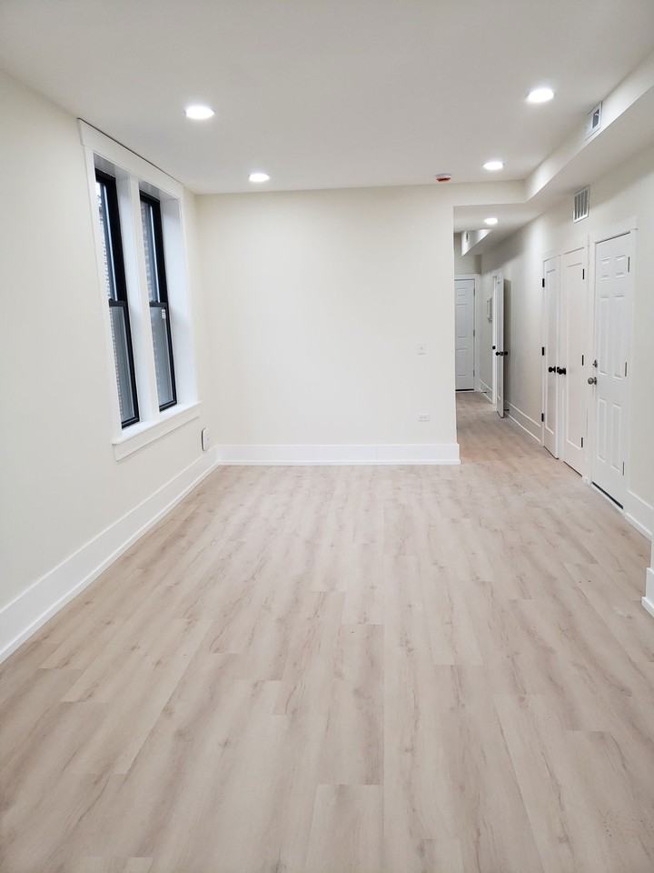 944 N Damen Ave #2F - Photo 4 of 8