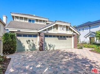 7513 W 83rd St - Photo 2 of 8