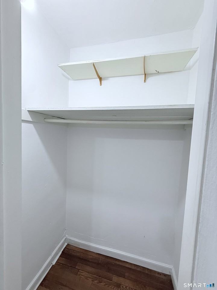 140 Woodside Grn #1 - Photo 5 of 8