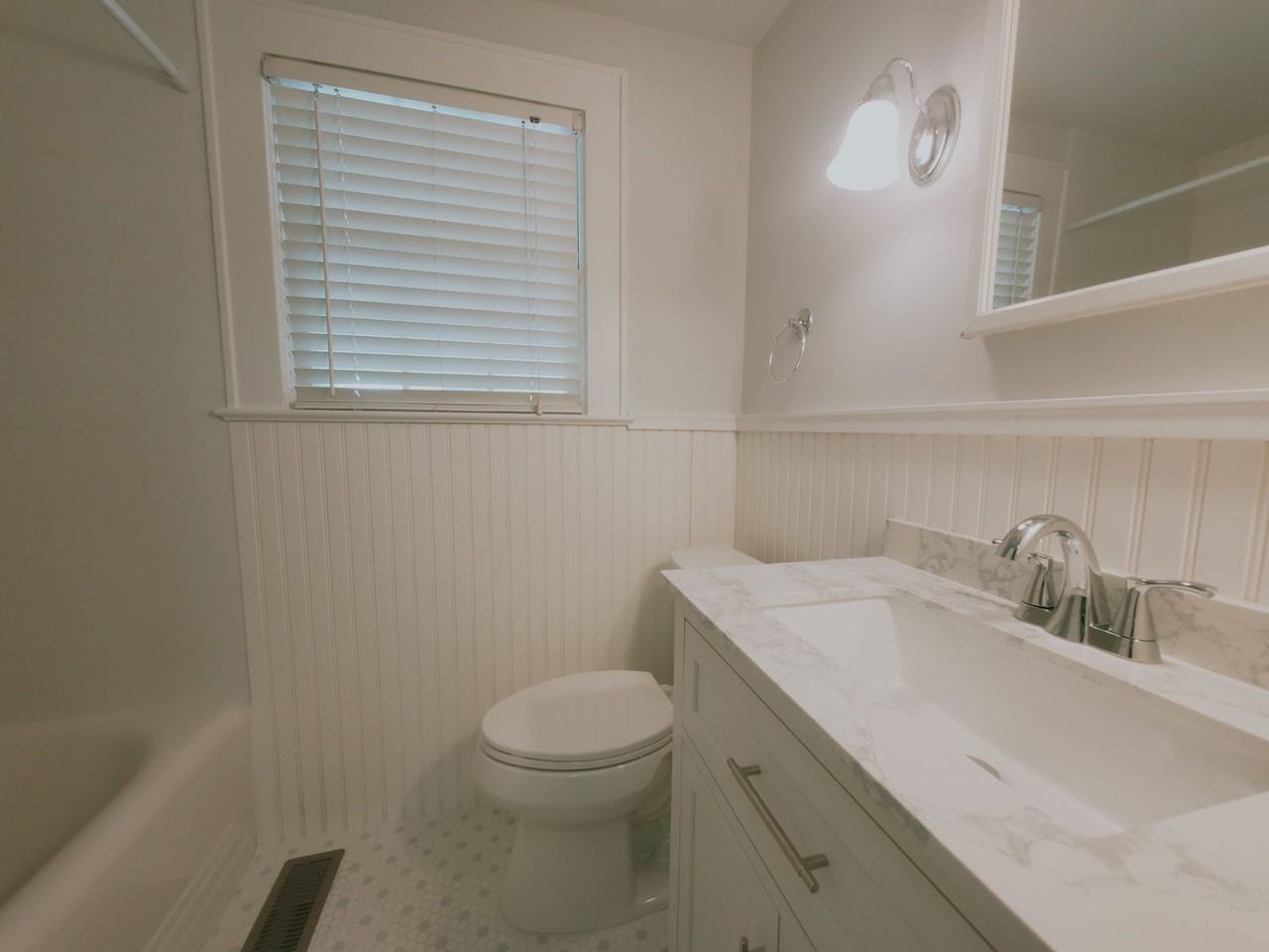 12 Maplewood Ter - Photo 4 of 8