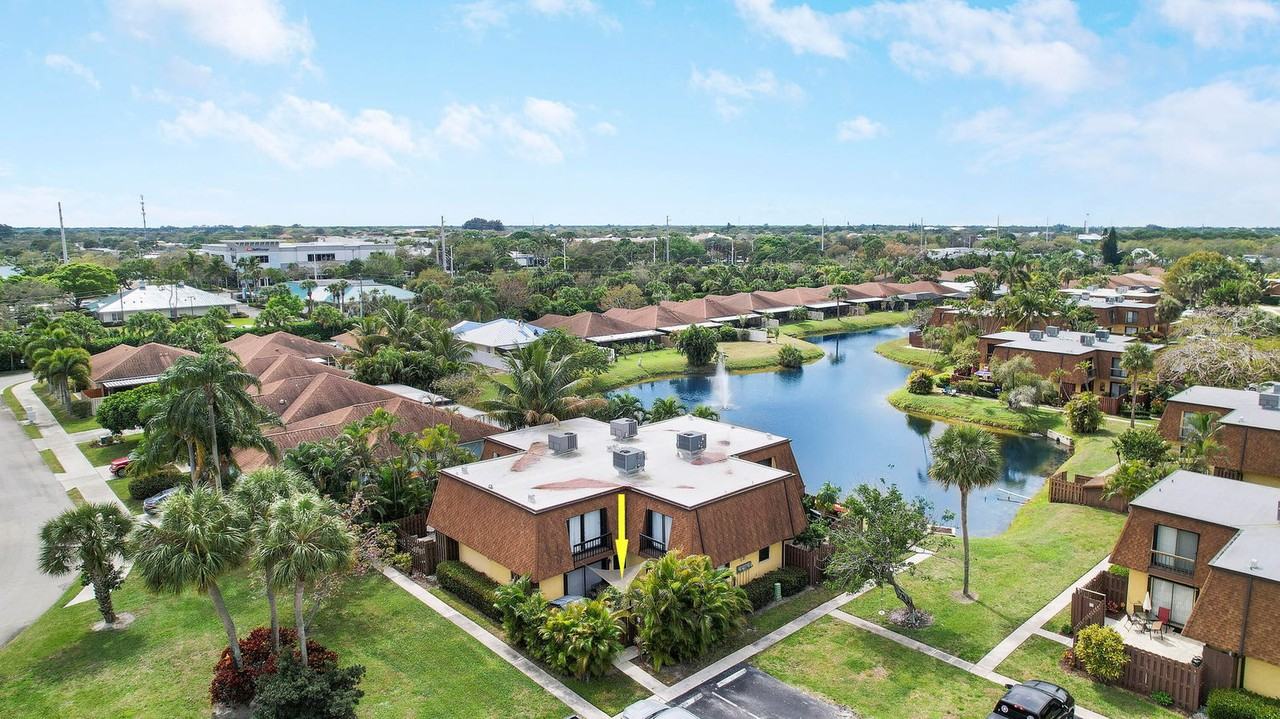 110 N Delaware Blvd #10C - Photo 2 of 5