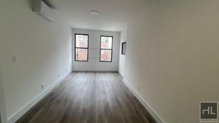 902 Rogers Ave - Photo 4 of 10