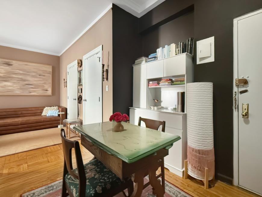 155 Riverside Dr - Photo 3 of 10