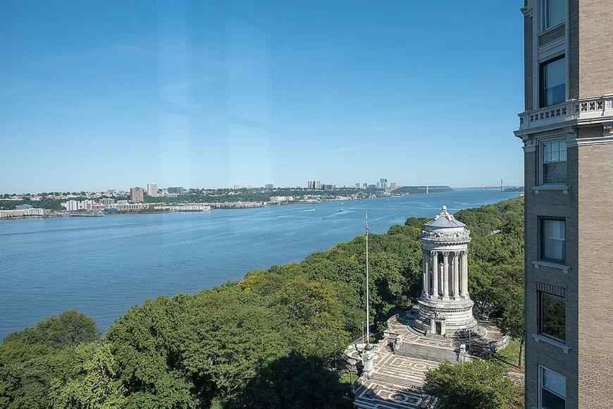 155 Riverside Dr - Photo 6 of 10