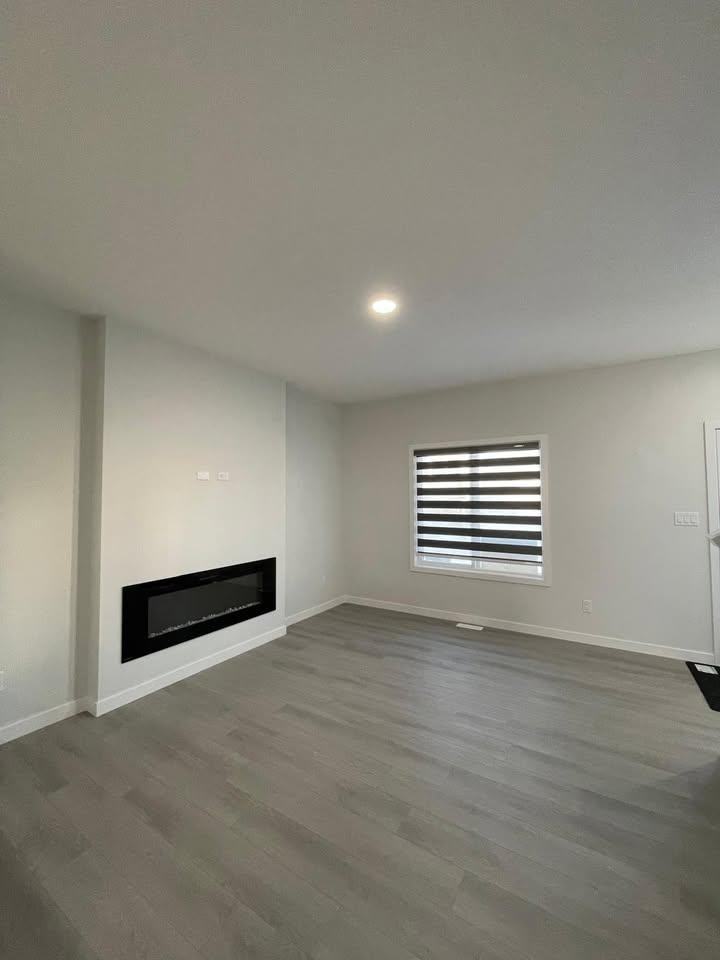 2397 25 Ave Sw - Photo 3 of 10