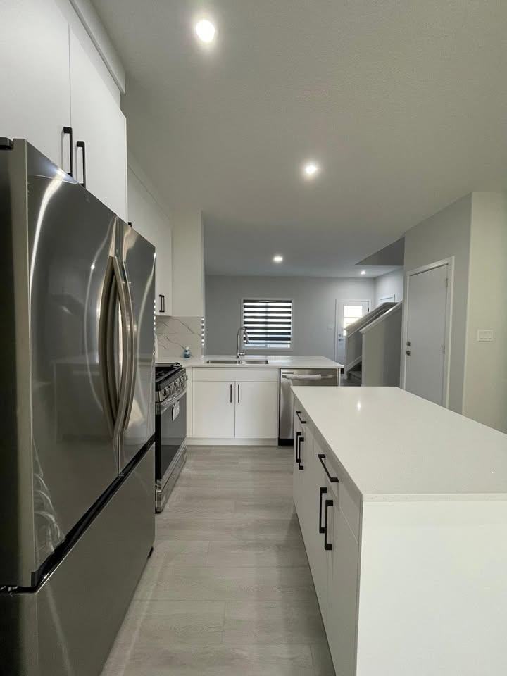 2397 25 Ave Sw - Photo 4 of 10