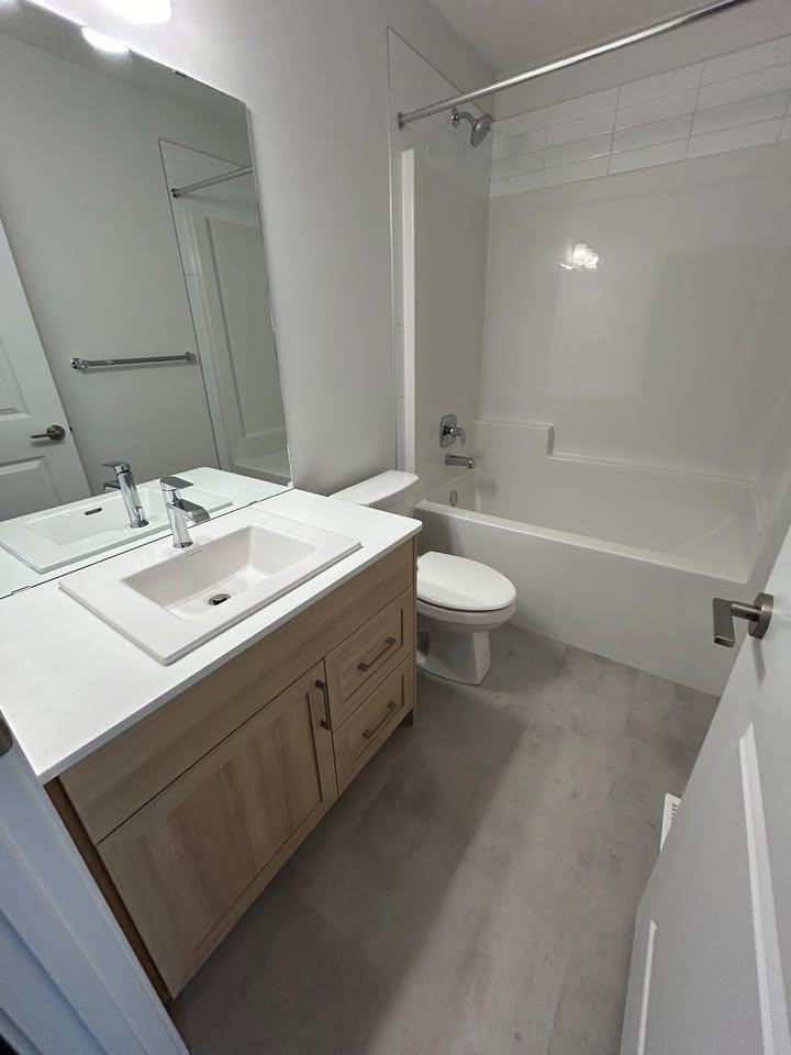 704 Orchards Blvd Sw - Photo 7 of 10