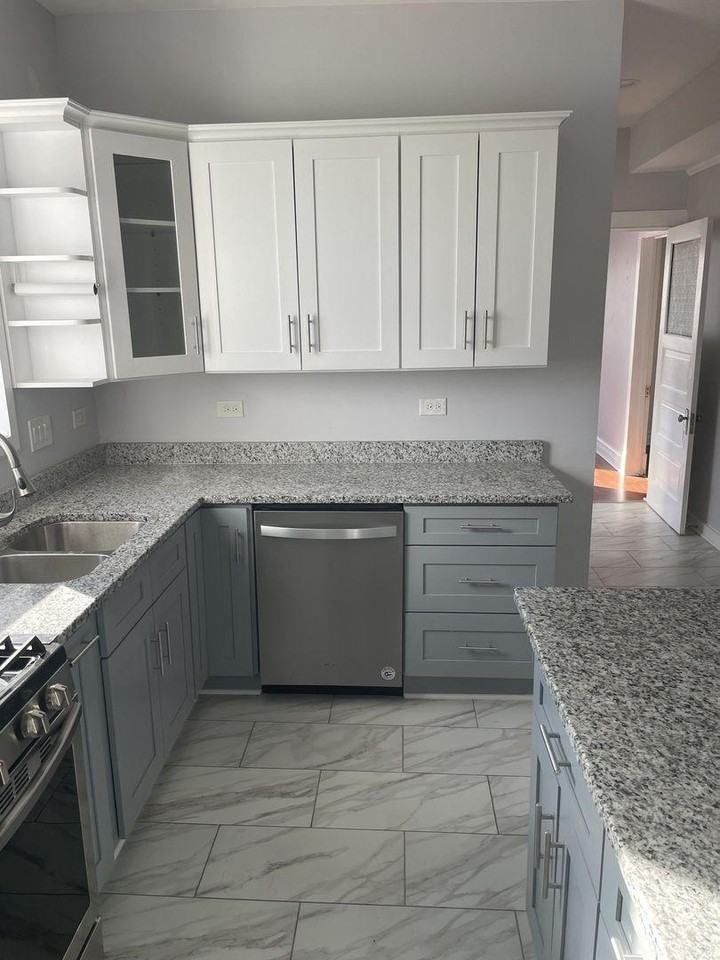 1511 N Keystone Ave - Photo 4 of 8