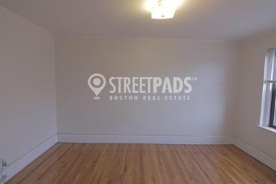 Pleasant St - Photo 4 of 10