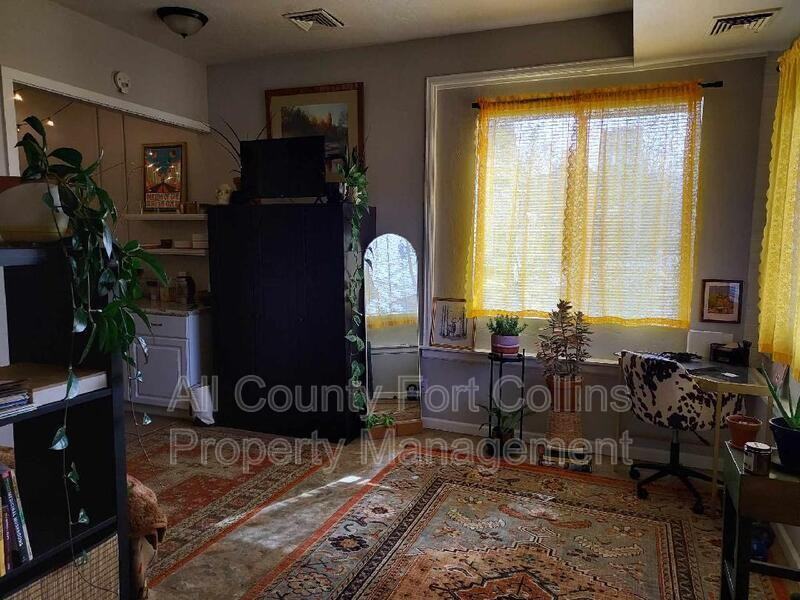 348 N Jefferson Ave #101 - Photo 2 of 7