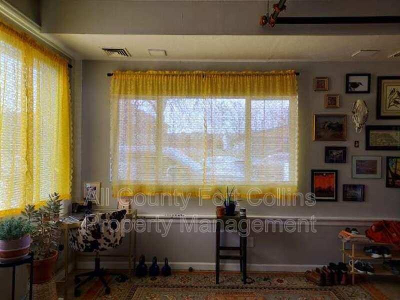 348 N Jefferson Ave #101 - Photo 3 of 7