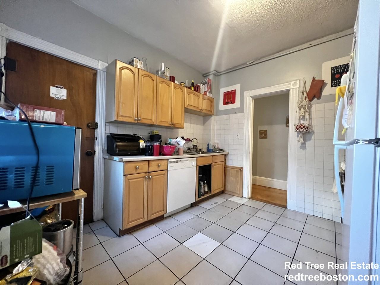 18 Glenville Ave #2 - Photo 7 of 17