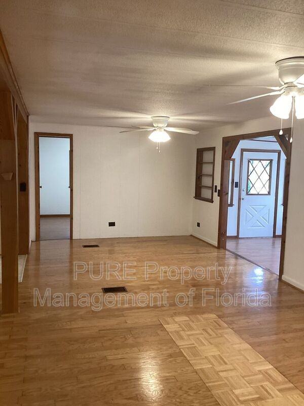 5710 Sw 64th Street Rd - Photo 3 of 20