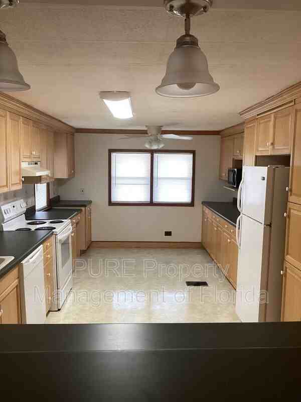 5710 Sw 64th Street Rd - Photo 6 of 20