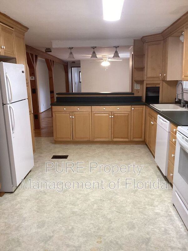 5710 Sw 64th Street Rd - Photo 7 of 20