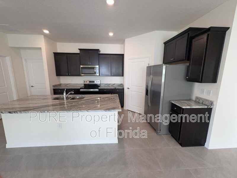 4122 Nw 48th Terrace Rd - Photo 3 of 22