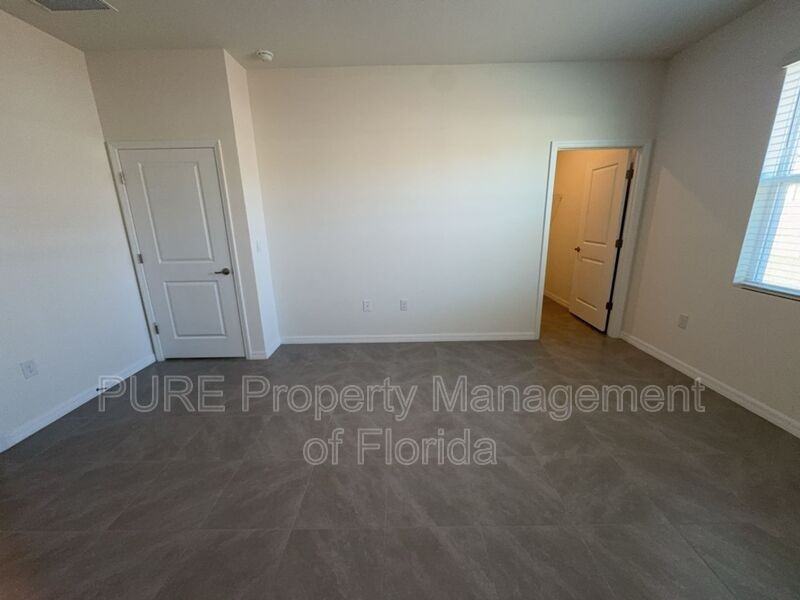 4122 Nw 48th Terrace Rd - Photo 4 of 22