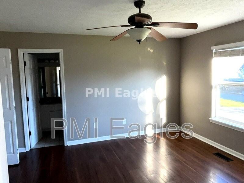 916 Linda Dr - Photo 6 of 14