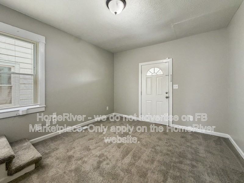 823 S 38th St - Photo 6 of 22