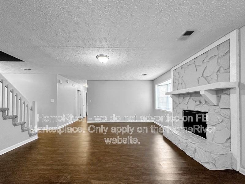 9289 Forest Knoll Dr - Photo 3 of 17