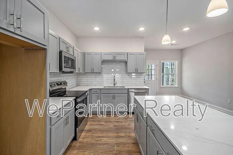 144 Crest Pointe - Photo 3 of 9