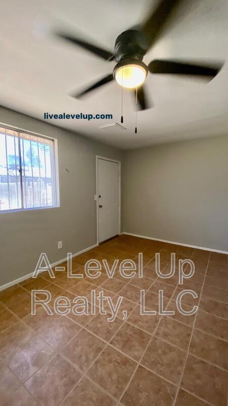 5752 E 28th St - Photo 4 of 9