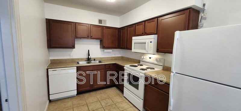 8154 Whitburn Dr #54-2W - Photo 3 of 24