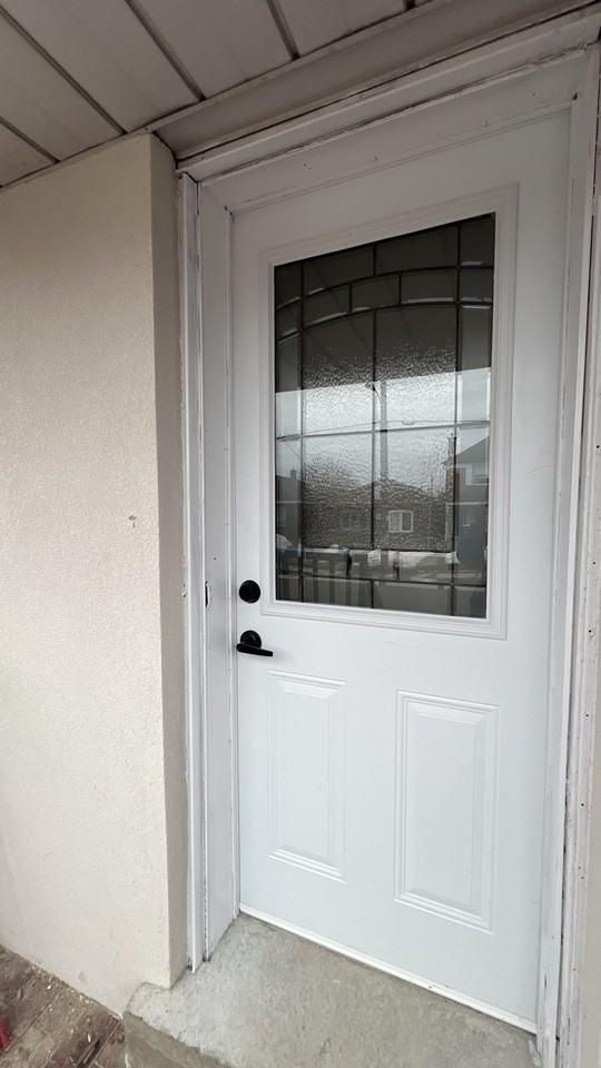 184 Dunraven Drive - Photo 2 of 14