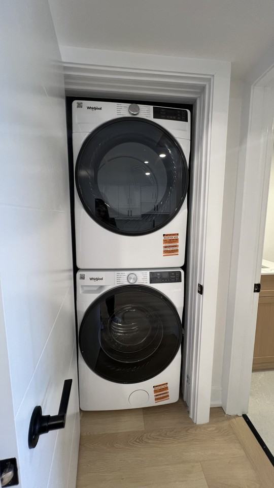 184 Dunraven Drive - Photo 3 of 14