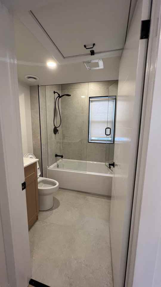 184 Dunraven Drive - Photo 4 of 14