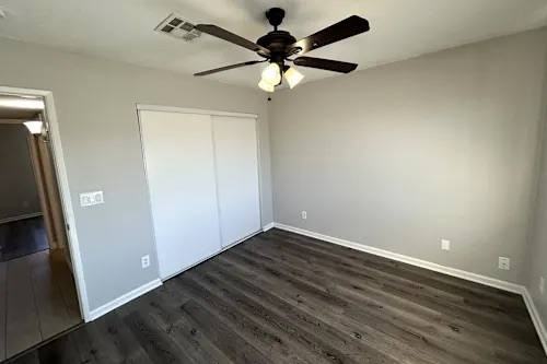 11012 North 47th Avenue - Photo 4 of 10