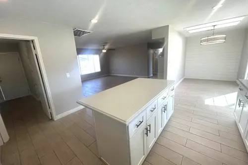 11012 North 47th Avenue - Photo 5 of 10