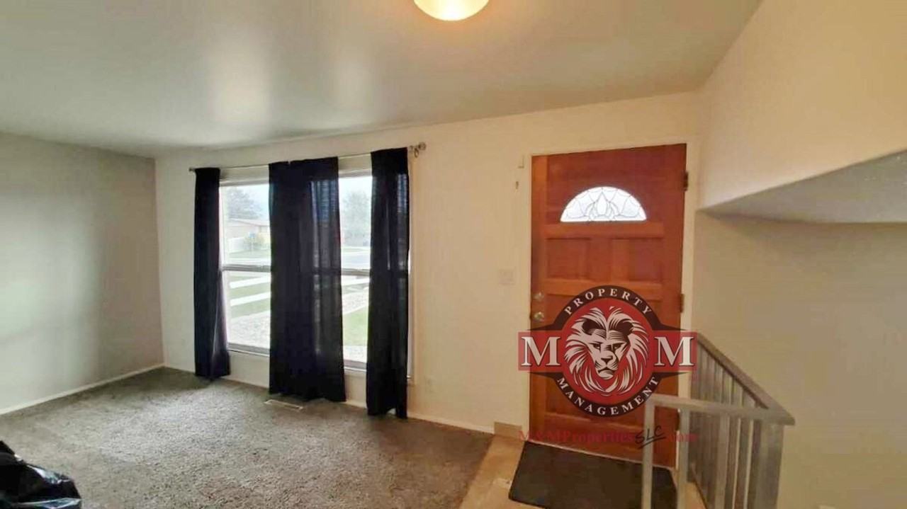1478 W Teakwood Dr - Photo 4 of 24