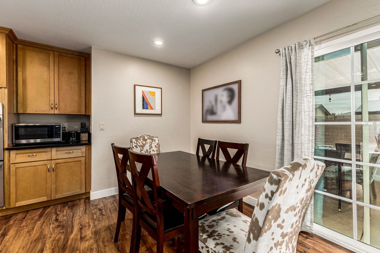 8719 E Osborn Rd - Photo 4 of 32