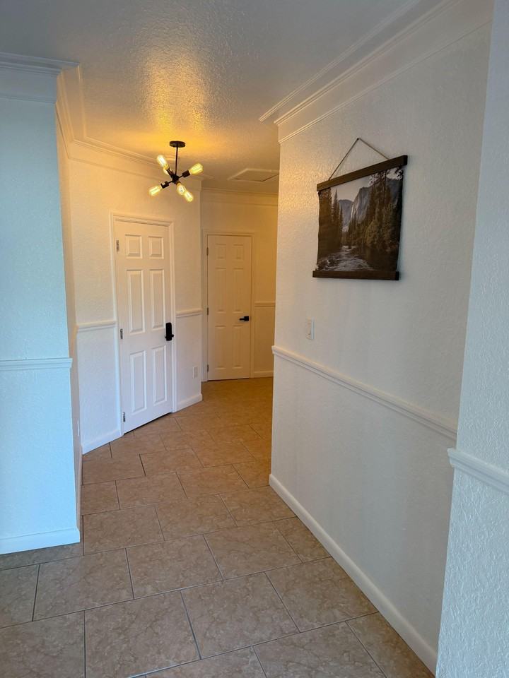 Nw 5th Ave - Photo 3 of 5