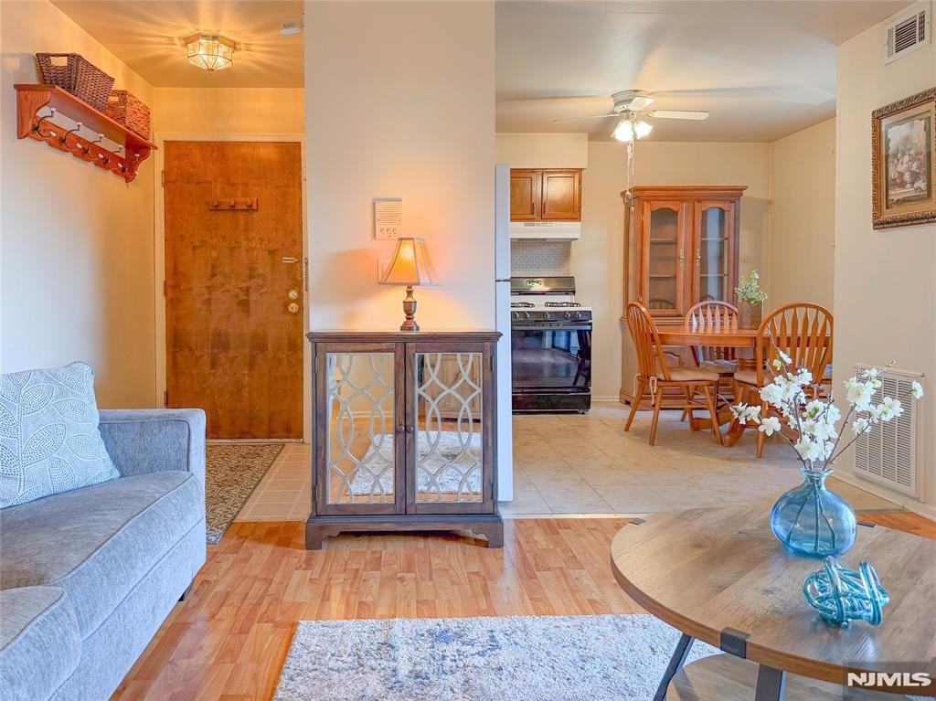 700 Schuyler Ave ##A21 - Photo 2 of 26