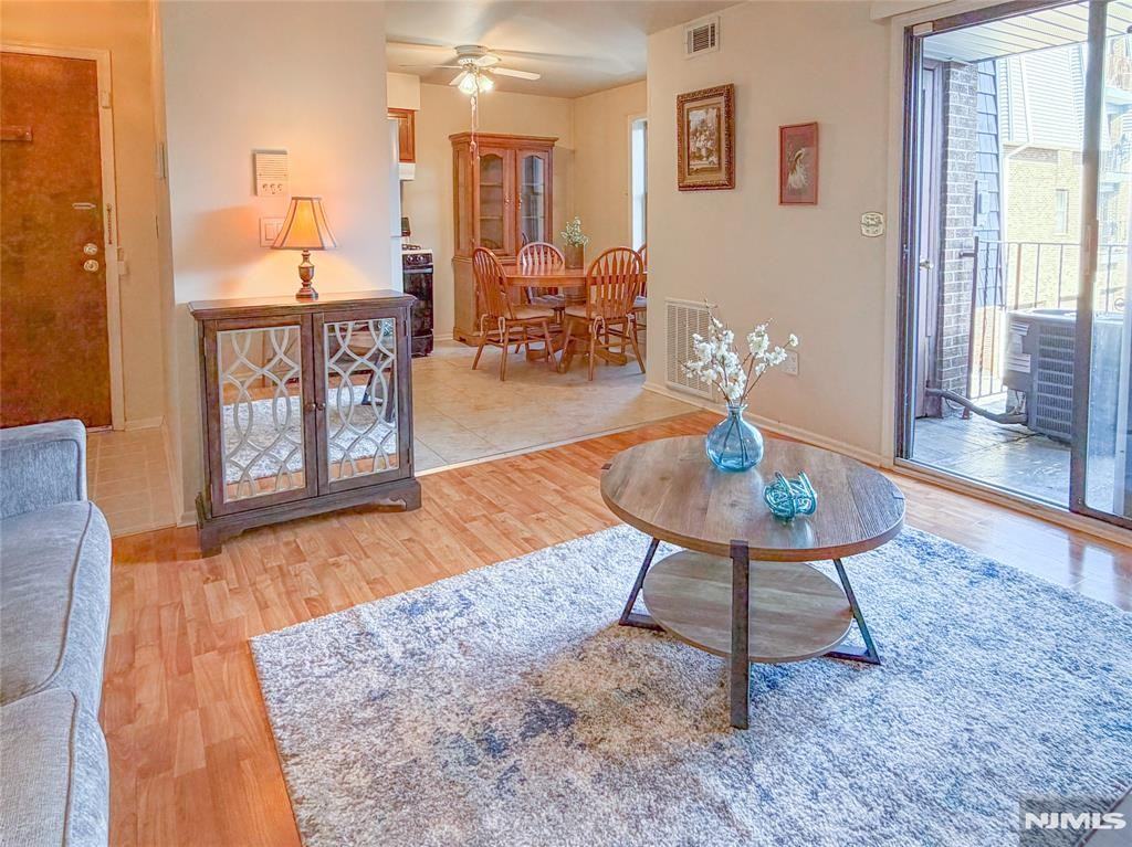 700 Schuyler Ave ##A21 - Photo 3 of 26