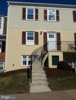 featured image of 165 Leeds Ct W