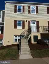 165 Leeds Ct W - Photo 1 of 1