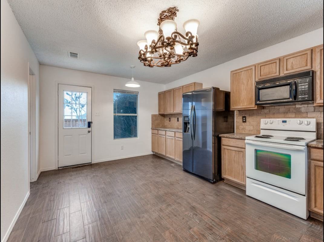 509 Keble Dr - Photo 6 of 13